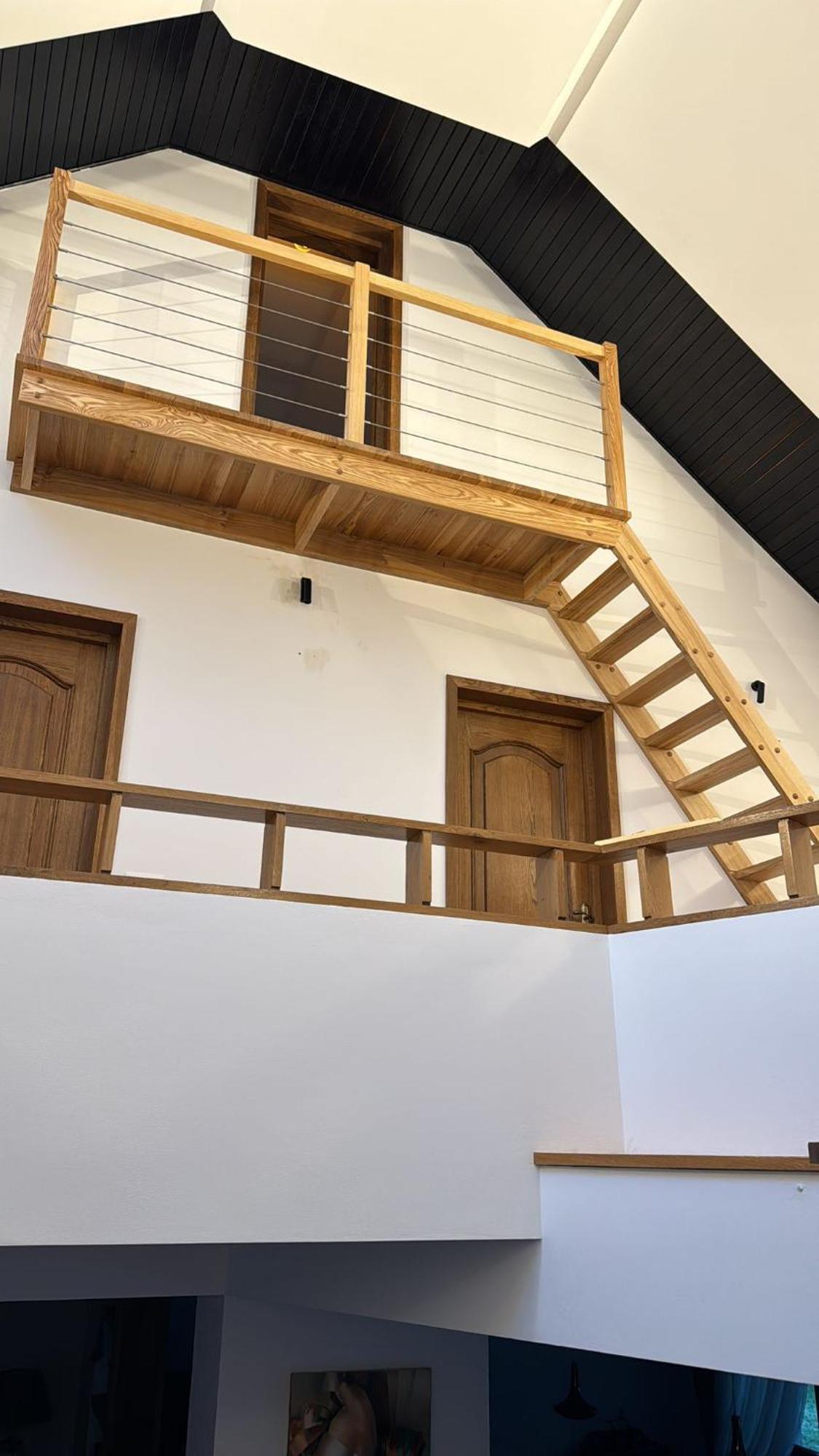 וילה Evie's Tree House Dragomirna